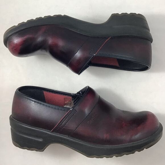 Sanita Professional  Women leather Clog Burgundy 40/9us Classic Comfortable - Picture 1 of 8